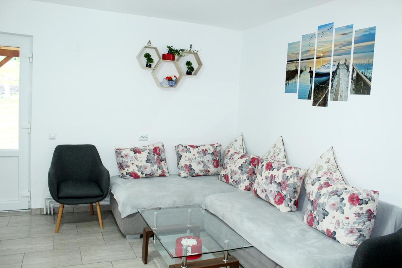 Milea'S Guesthouse Бран Екстер'єр фото