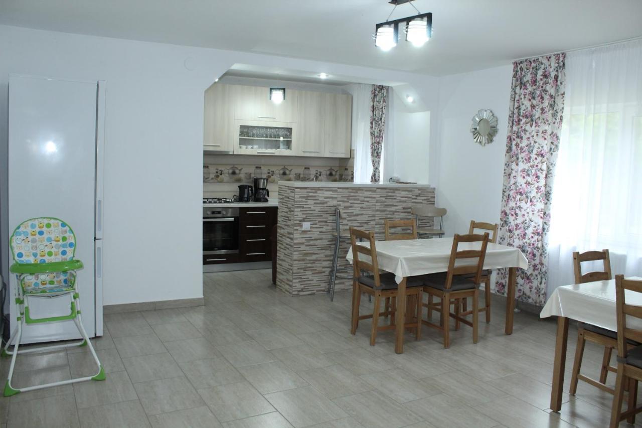 Milea'S Guesthouse Бран Екстер'єр фото