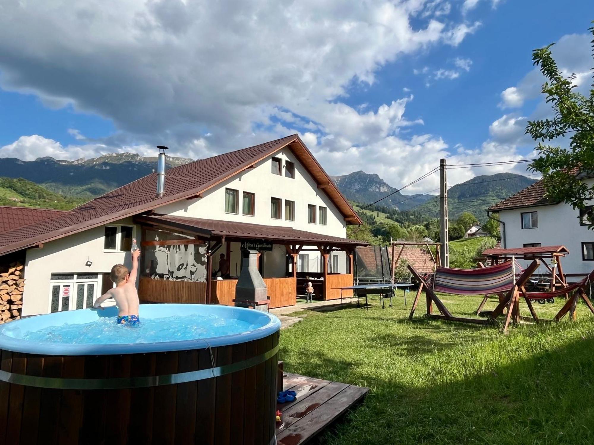 Milea'S Guesthouse Бран Екстер'єр фото